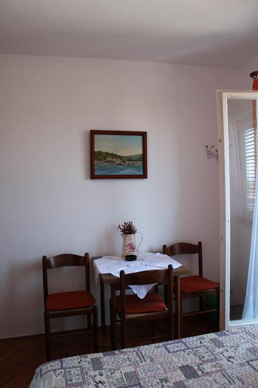 Apartment Muzic Mali Lošinj Oda fotoğraf