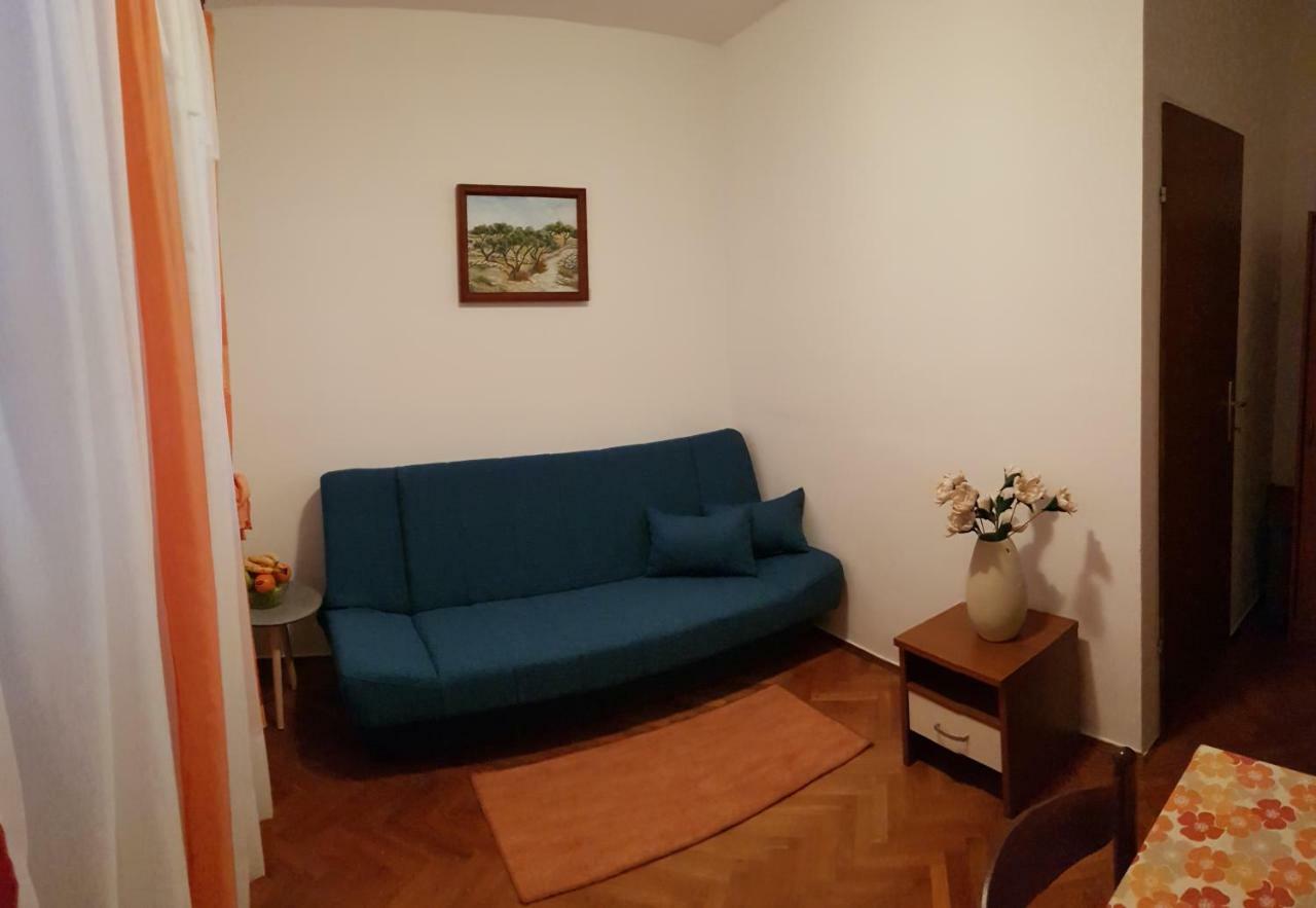 Apartment Muzic Mali Lošinj Dış mekan fotoğraf