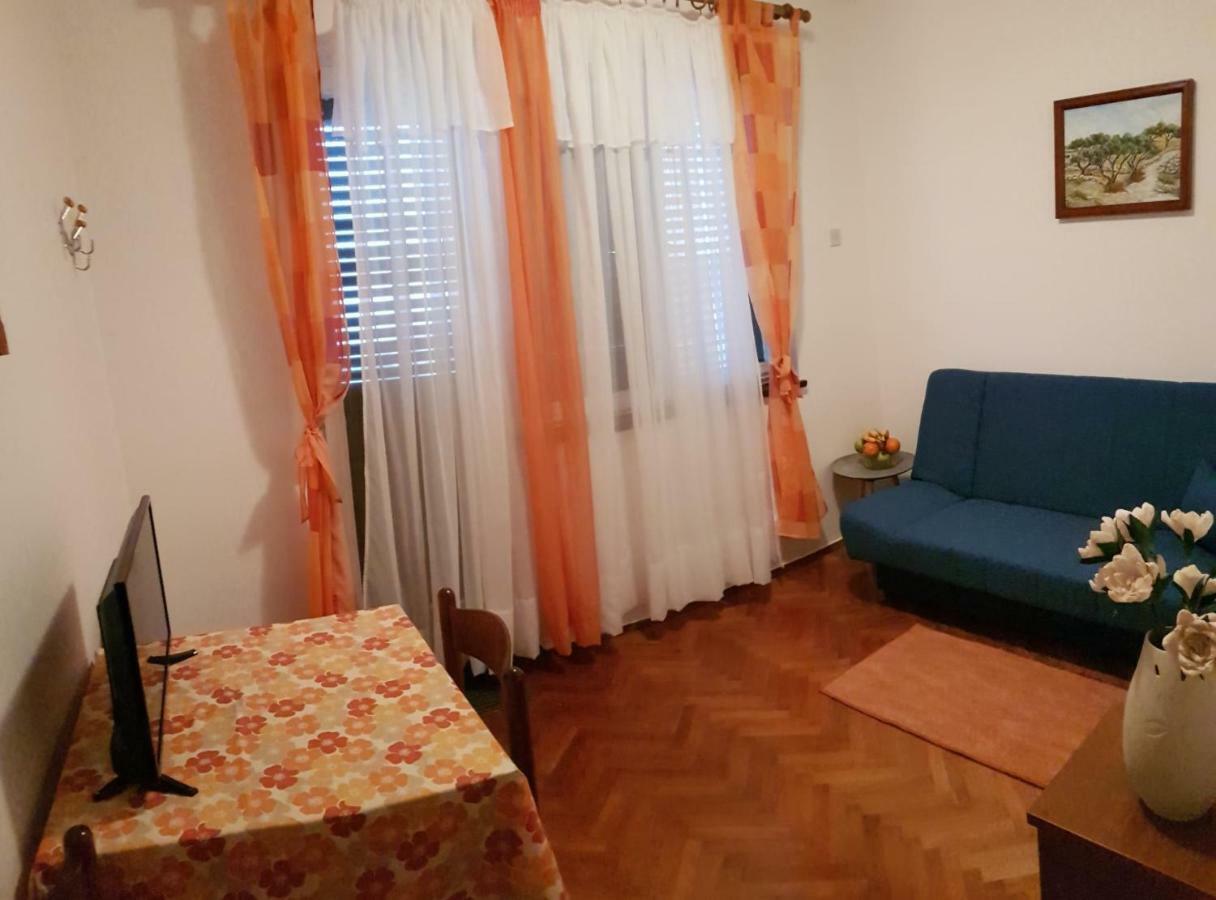 Apartment Muzic Mali Lošinj Dış mekan fotoğraf