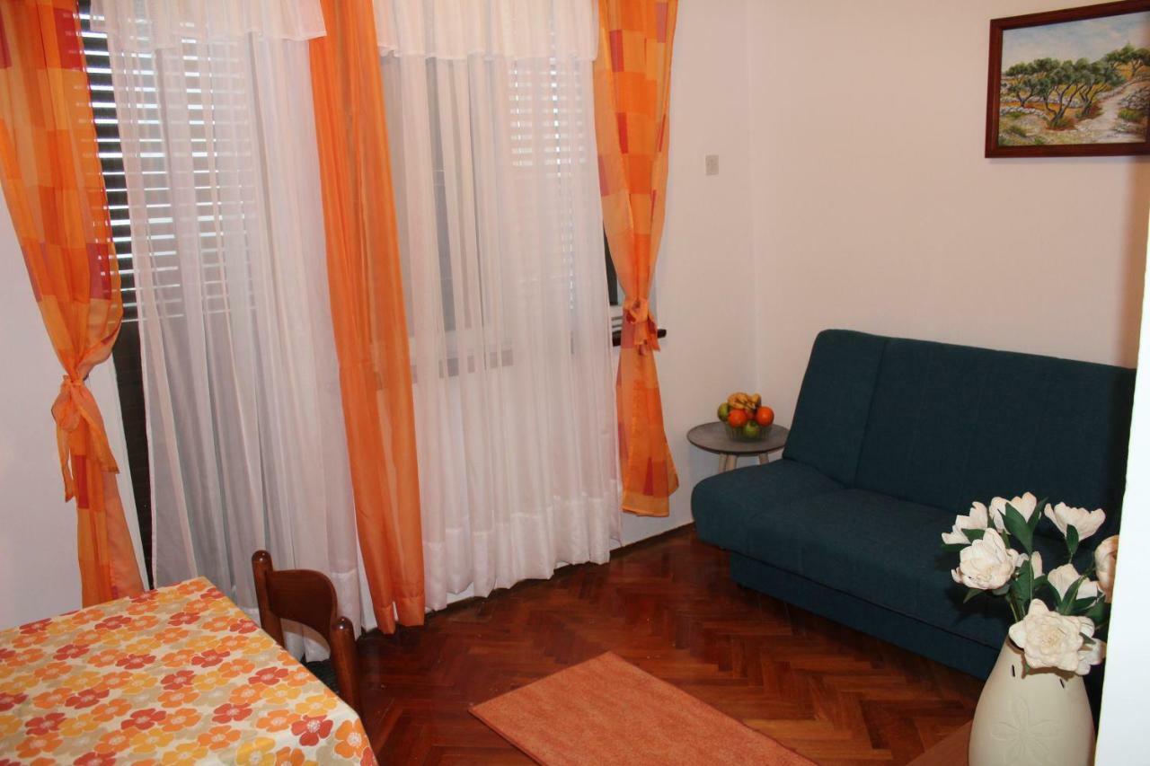 Apartment Muzic Mali Lošinj Dış mekan fotoğraf
